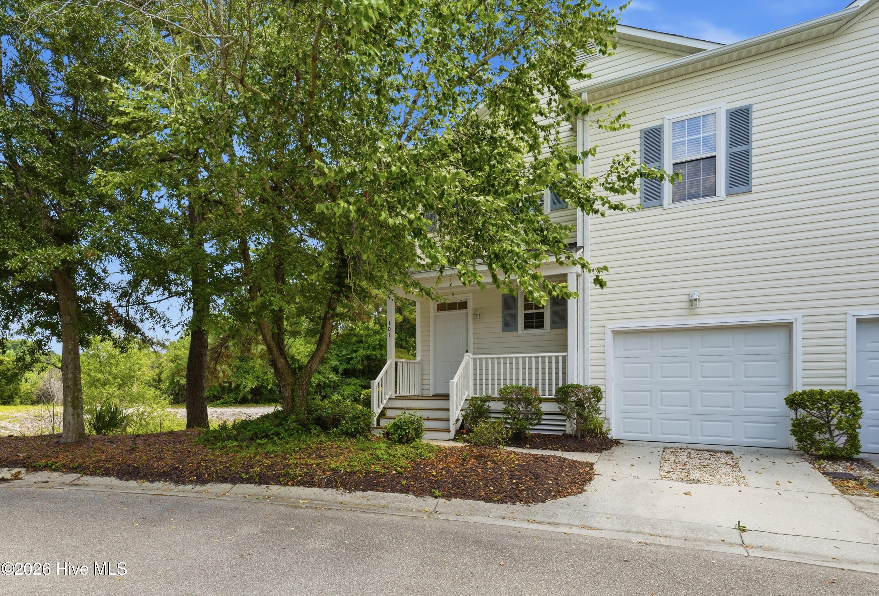 101 Durands Landing