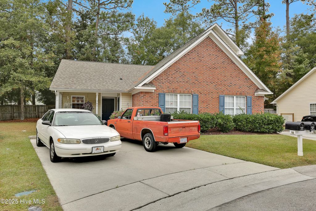 Photo of 305 Saint Rosea Drive, Wilmington, NC 28405 (MLS # 100511811)