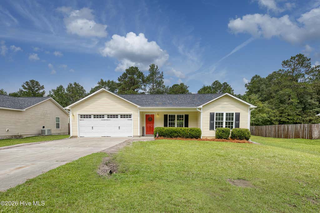 Photo of 212 Sweet Gum Lane, Richlands, NC 28574 (MLS # 100598678)