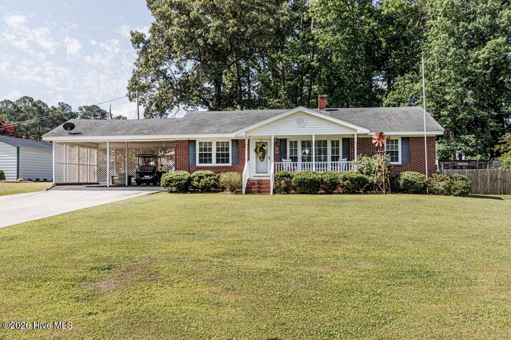Photo of 403 W Eason Street, Macclesfield, NC 27852 (MLS # 100573970)