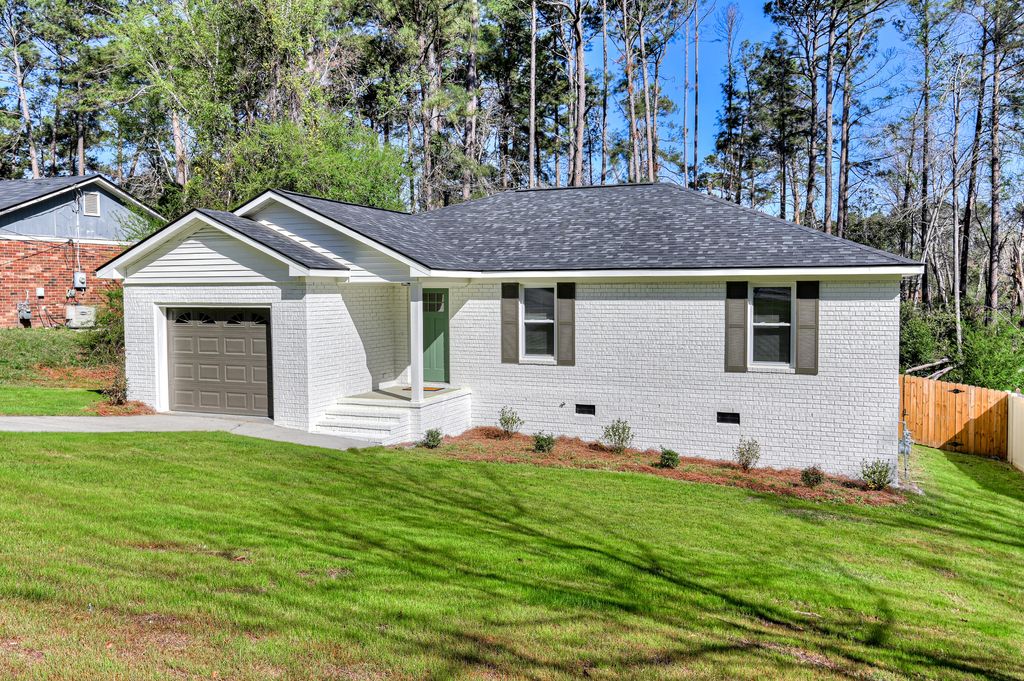 Photo of 2952 Bridgeport Drive, Augusta, GA 30909 (MLS # 553329)