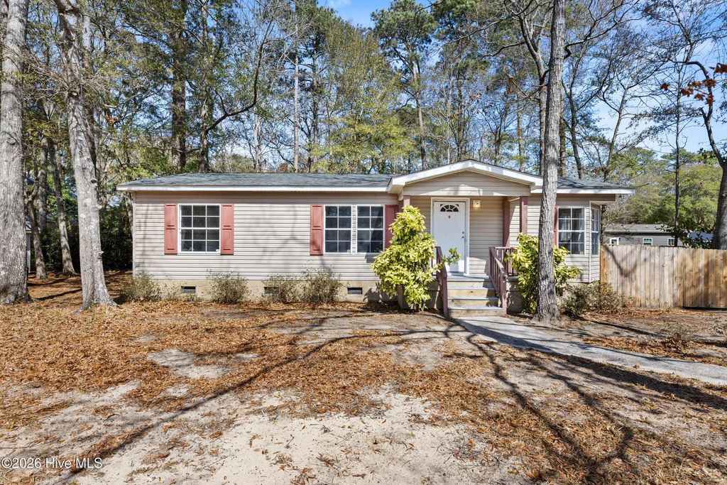 Photo of 805 Red Lighthouse Lane, Wilmington, NC 28412 (MLS # 100560049)