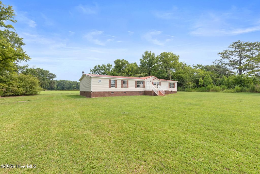 Photo of 1127 N Nc 11 Highway, Pink Hill, NC 28572 (MLS # 100589773)