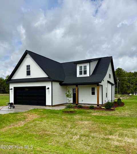 Homes For Sale - 400 Mossy Cup Lane<br/> Moore County, Aberdeen, NC 28315