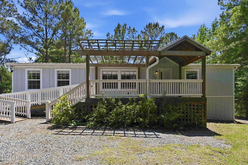 Photo of 217 Woodside Drive, Hampstead, NC 28443 (MLS # 100574171)