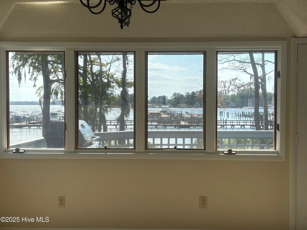 Photo of 139 Paddle Wheel Circle, Washington, NC 27889 (MLS # 100478888)