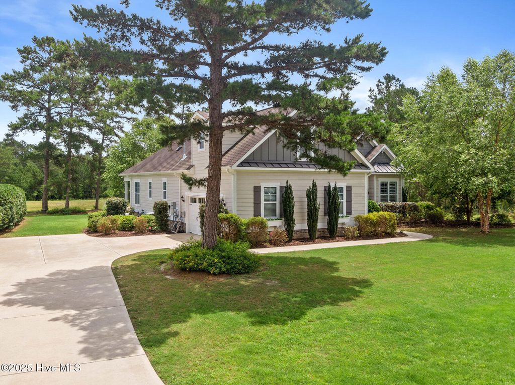 Photo of 9385 Fallen Pear Lane NE, Leland, NC 28451 (MLS # 100515145)