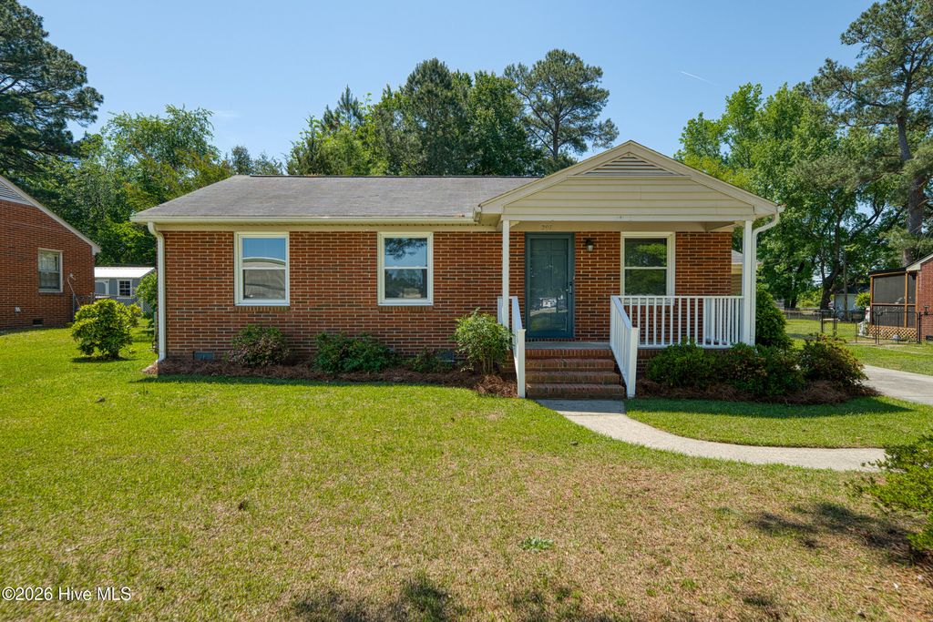 Photo of 207 Centre Street, Tarboro, NC 27886 (MLS # 100572404)