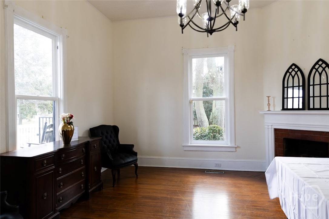 1029 S Elm Street