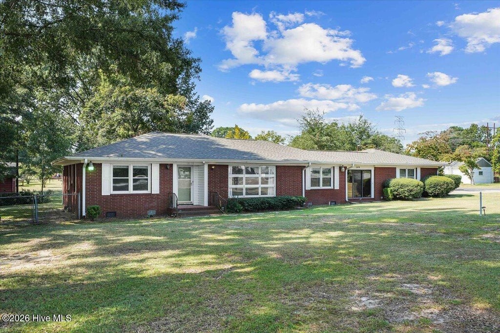 Photo of 1618 U.S. Highway 70 W, Goldsboro, NC 27530 (MLS # 100605180)