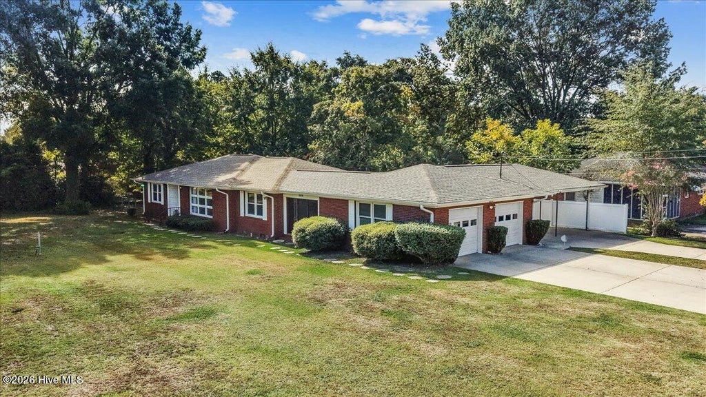 Photo of 1618 U.S. Highway 70 W, Goldsboro, NC 27530 (MLS # 100605180)