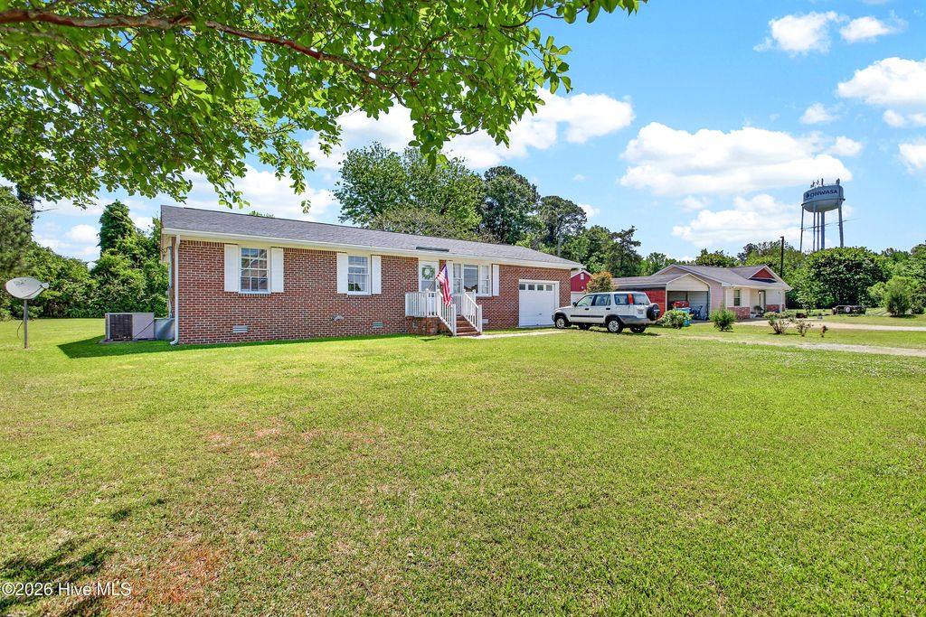 Photo of 6100 Gum Branch Road, Jacksonville, NC 28540 (MLS # 100569651)