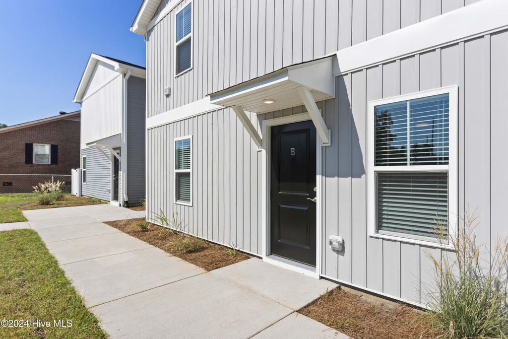 Photo of 714 Taylor Street #B, Wilmington, NC 28401 (MLS # 100566228)