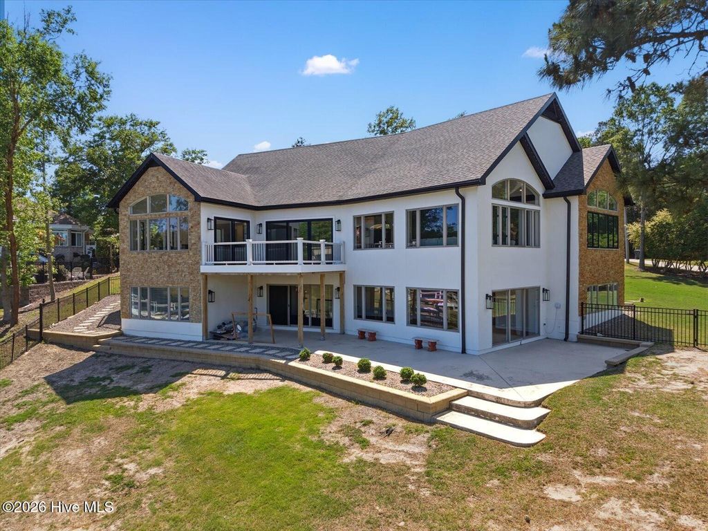 Photo of 304 Gull Road, Hampstead, NC 28443 (MLS # 100569224)