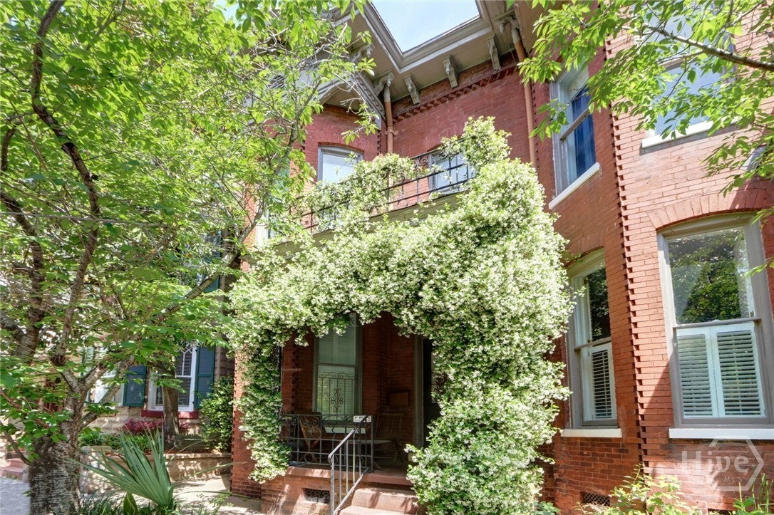 220 E State Street