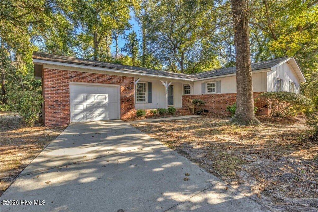 Photo of 5105 Belgrave Circle, Wilmington, NC 28403 (MLS # 100612332)