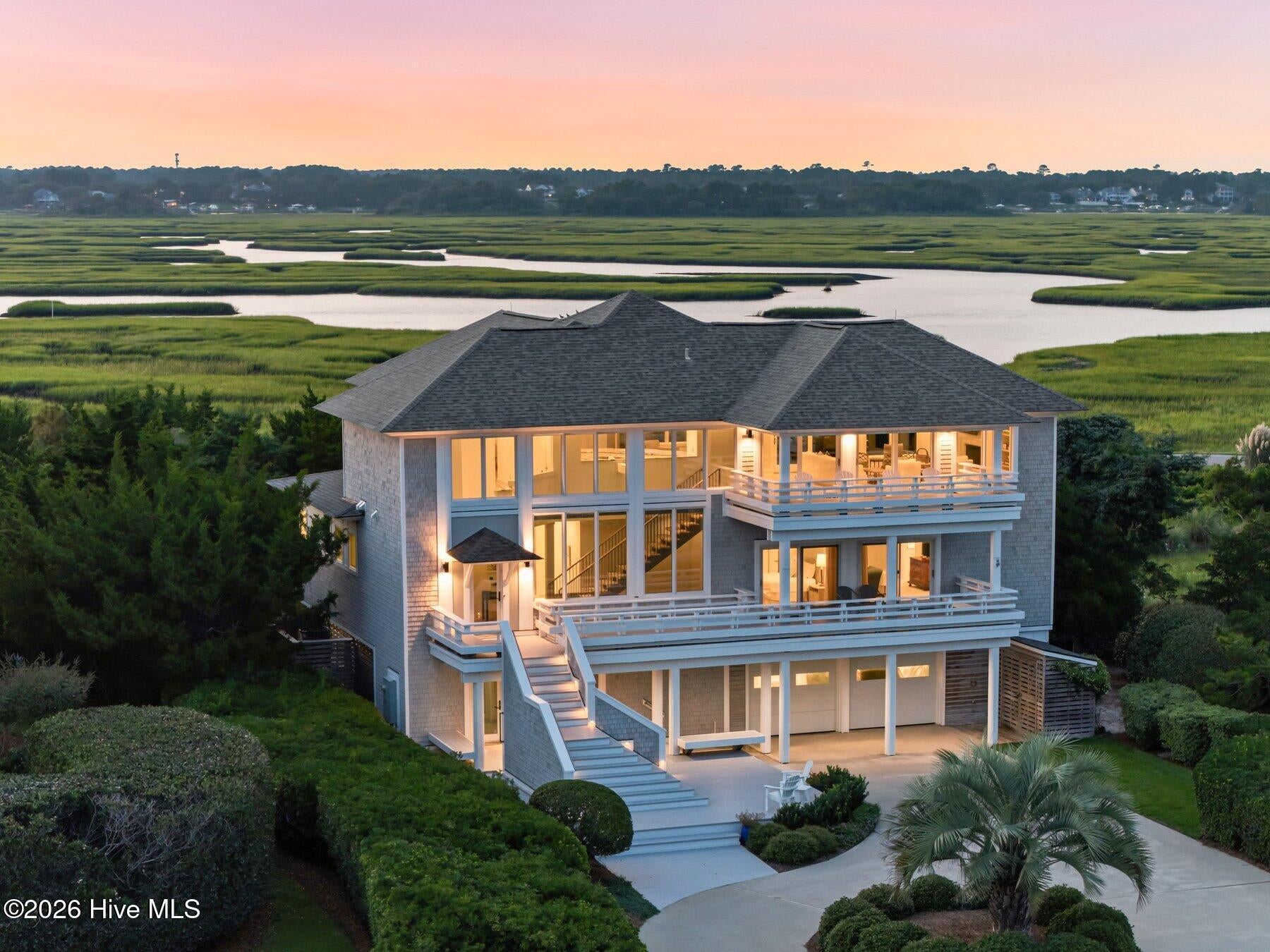 11 Beach Bay Lane E