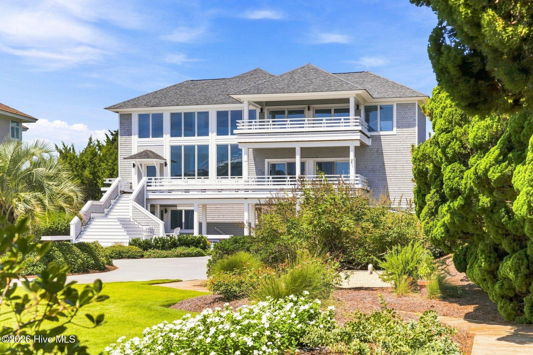 11 Beach Bay Lane E