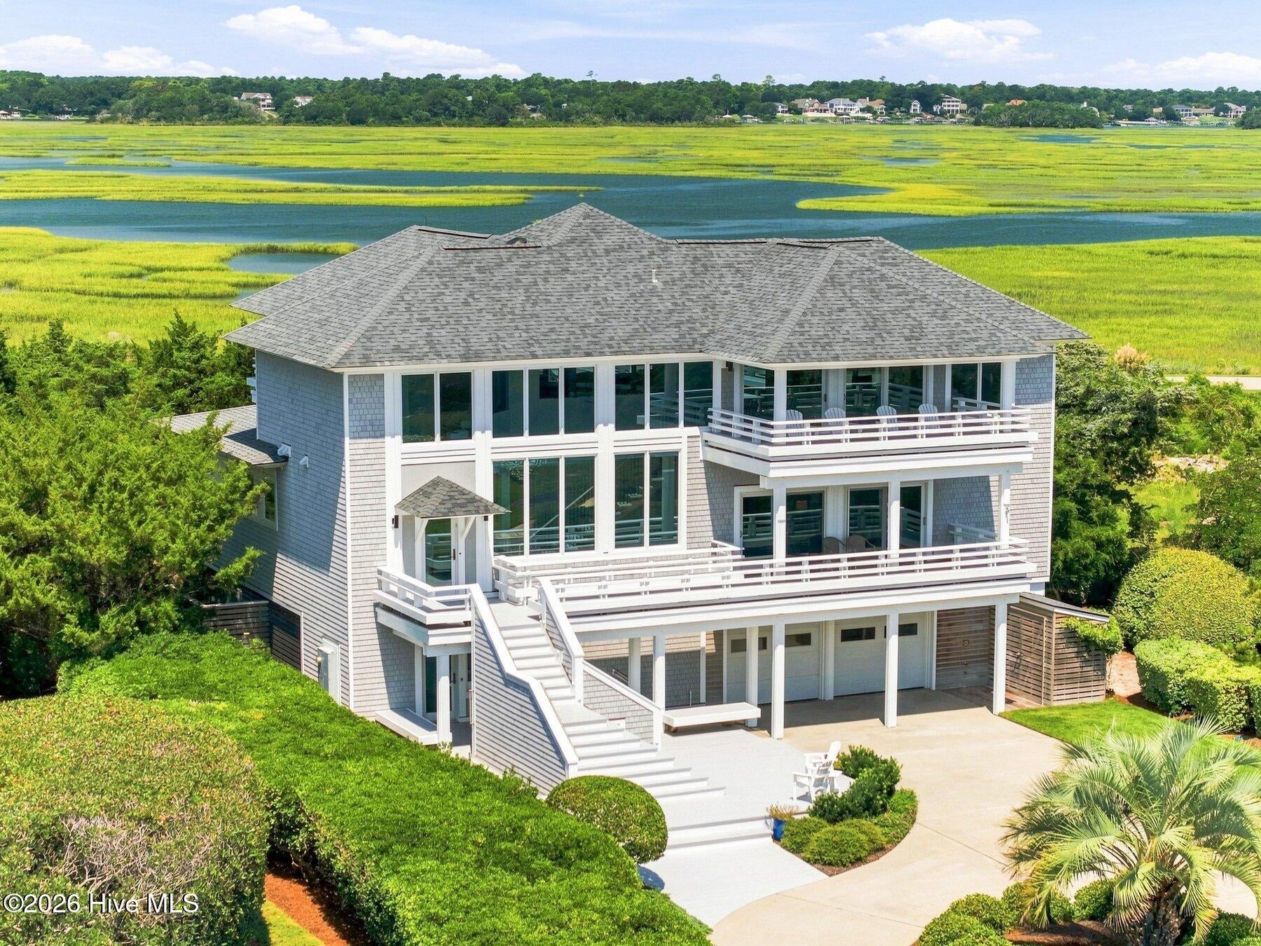 11 Beach Bay Lane E