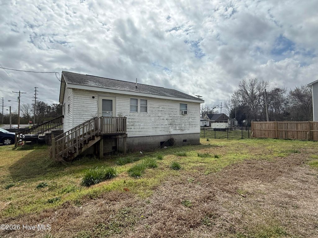 Photo of 907 S Martin Luther King Junior Drive, Elizabeth City, NC 27909 (MLS # 100560809)