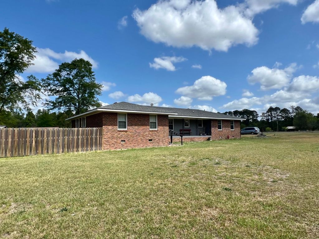 Photo of 142 Lake Shore Drive, Aiken, SC 29801 (MLS # 554082)