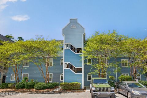 Photo of 4230 Wilshire Boulevard #304d, Wilmington, NC 28403 (MLS # 100566880)