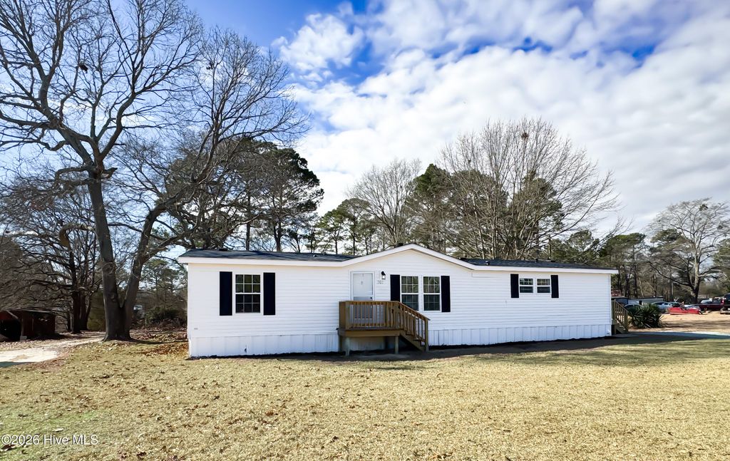 Photo of 202 Hopesway Drive, Dudley, NC 28333 (MLS # 100556868)