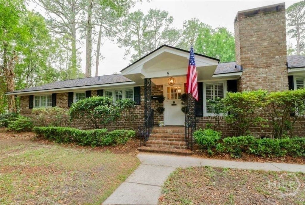 Photo of 5 Reynolds Circle, Savannah, GA 31405 (MLS # SA355239)