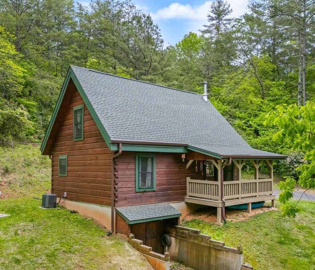 Photo of 1374 Long Branch Road, Marble, NC 28905 (MLS # 98544164)