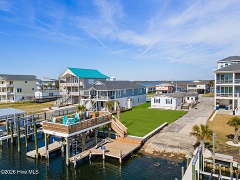 Mobile Home For Sale - 9105 W 9th Street<br/> Surf City, NC 28445