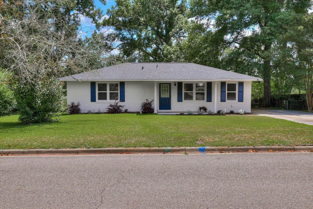 Photo of 3318 Westcliffe Court, Augusta, GA 30907 (MLS # 555564)