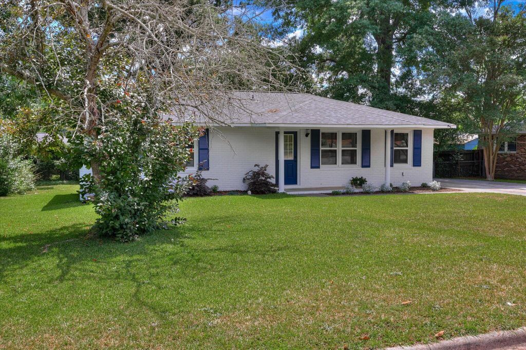 Photo of 3318 Westcliffe Court, Augusta, GA 30907 (MLS # 555564)