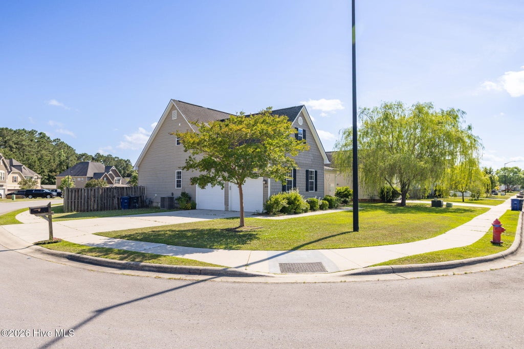 Photo of 300 Walkens Woods Lane, Jacksonville, NC 28546 (MLS # 100609262)