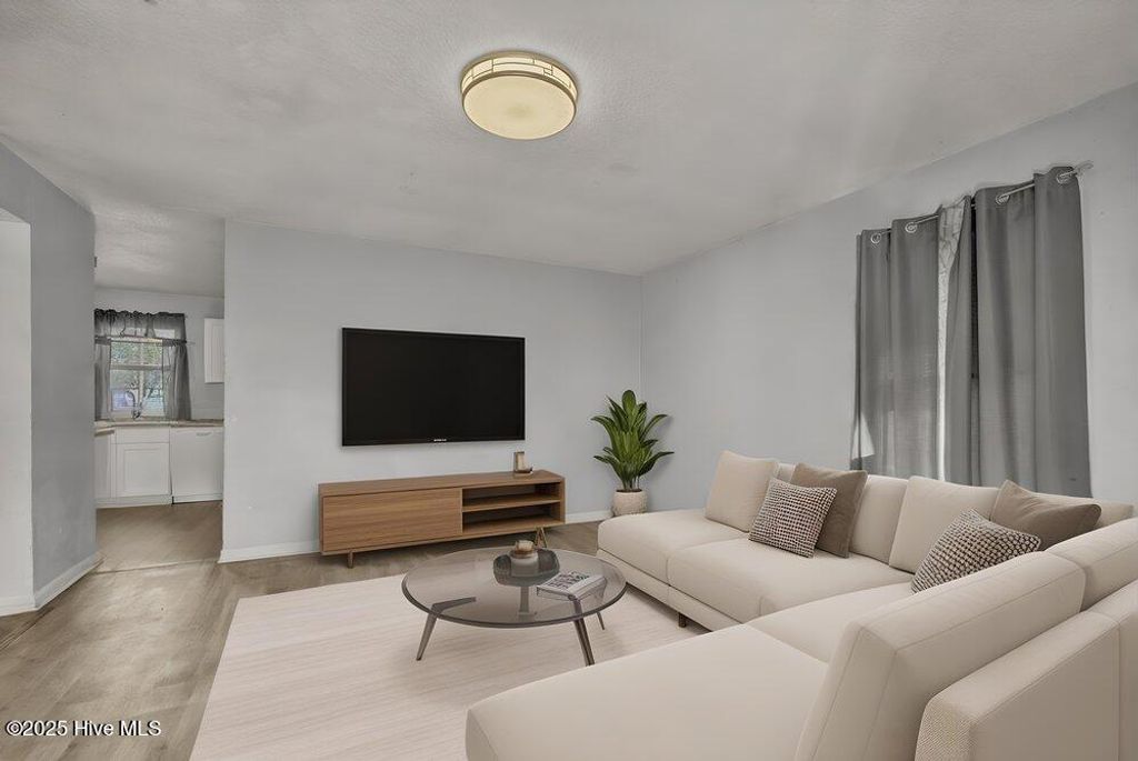 Photo of 1113 E Stewart Circle, Wilmington, NC 28405 (MLS # 100543529)