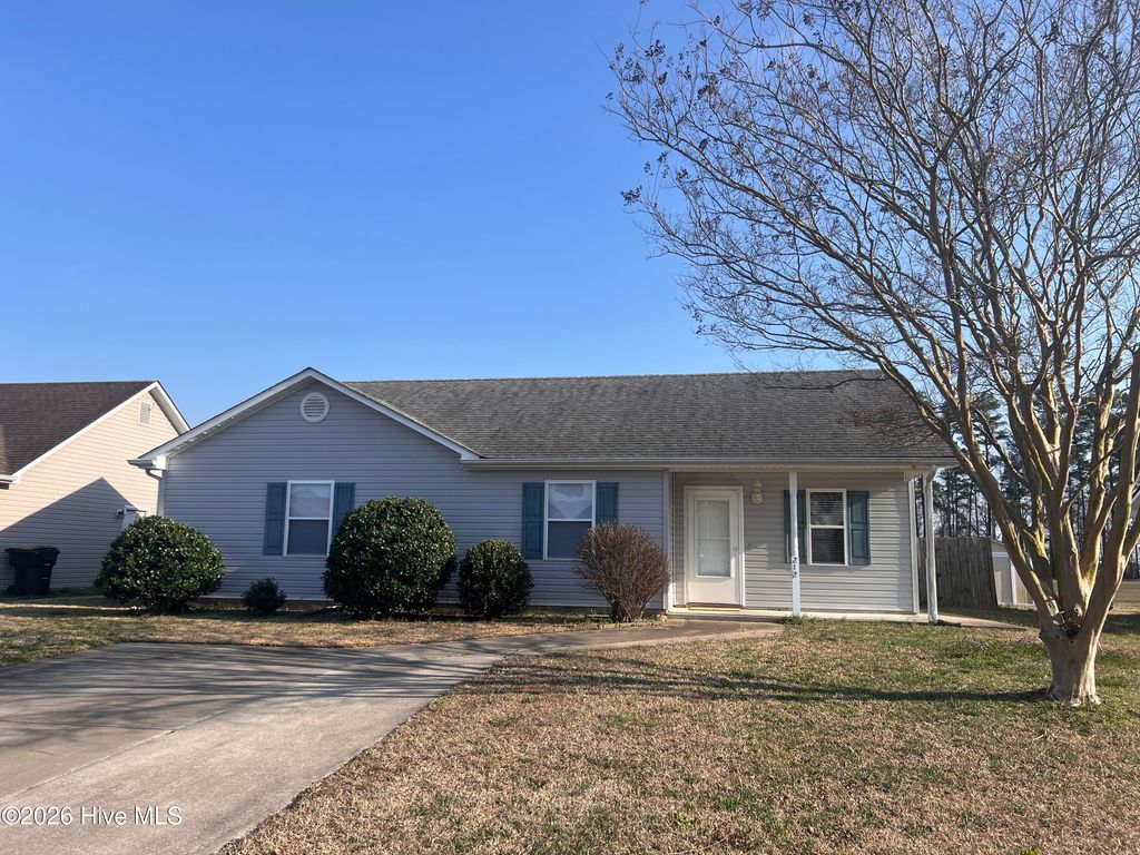 Photo of 212 Springvale Street, Elizabeth City, NC 27909 (MLS # 100558723)