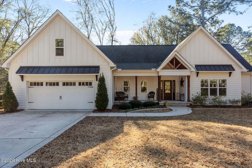 Photo of 4 Oakmont Drive, Pinehurst, NC 28374 (MLS # 100549683)