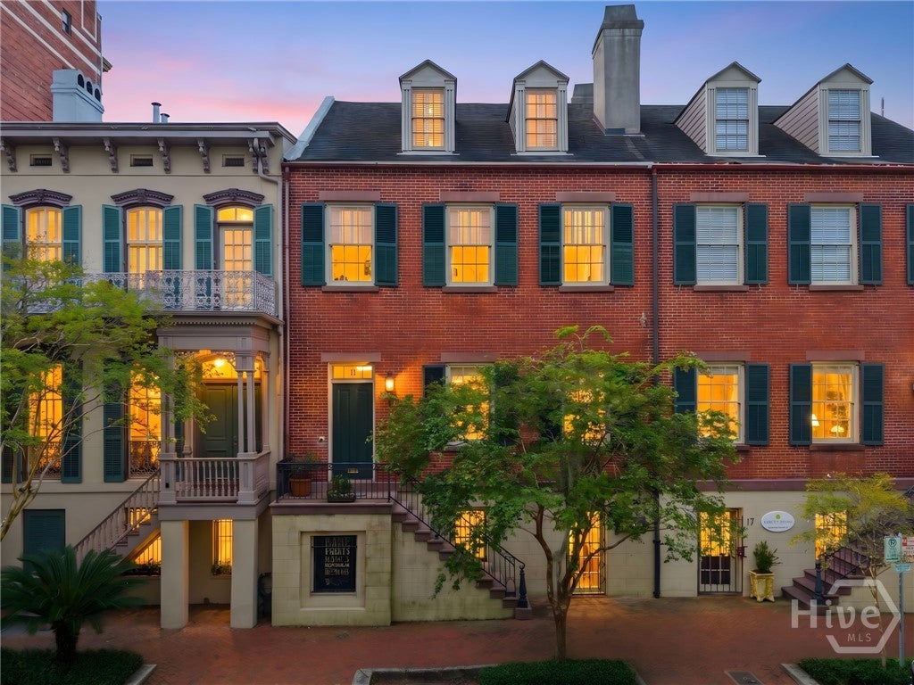 Photo of 11 W Charlton Street, Savannah, GA 31401 (MLS # SA365196)