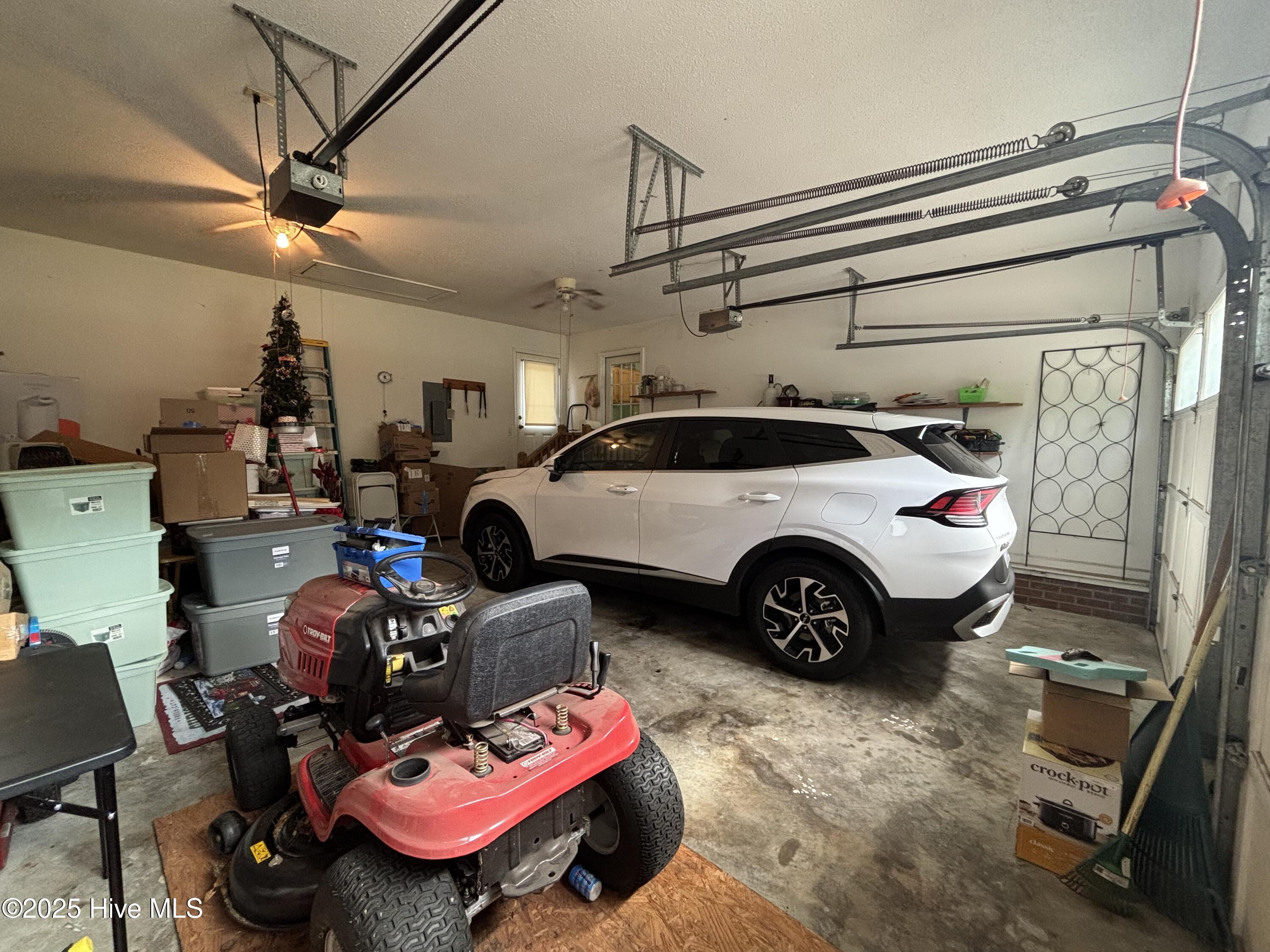 Ocean Isle Beach, North Carolina 28469, United States, 3 Bedrooms Bedrooms, ,2 BathroomsBathrooms,Residential,Pending,256035