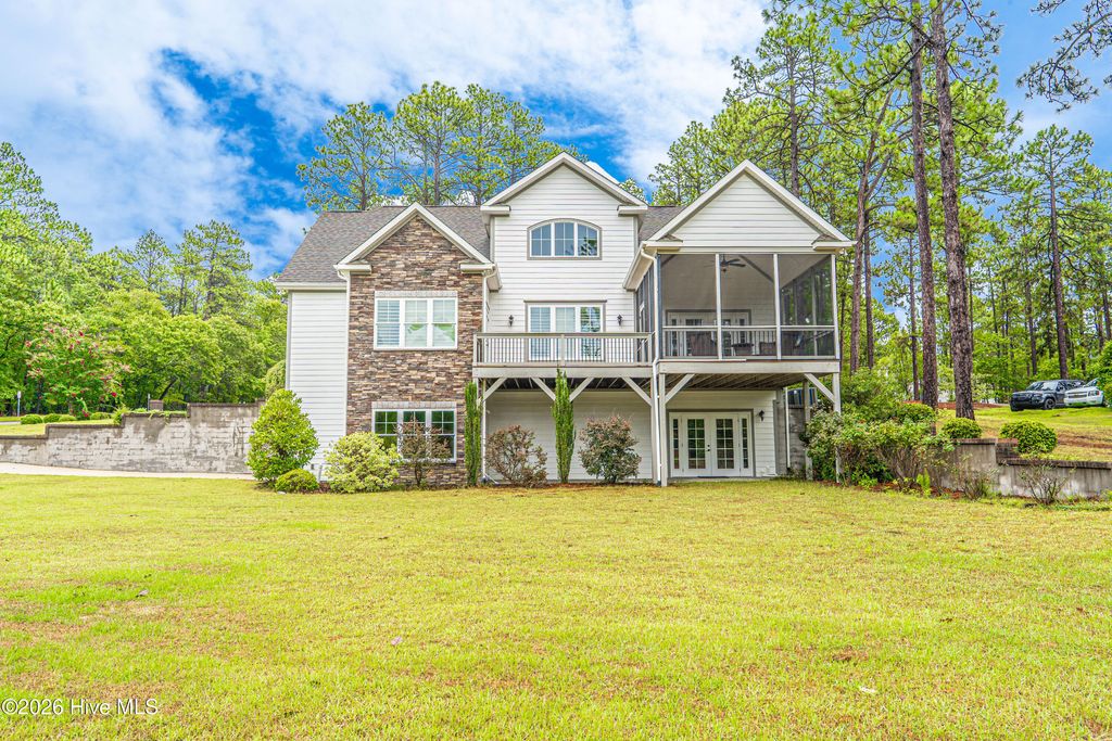 Photo of 140 Edgewater Place, Pinehurst, NC 28374 (MLS # 100591671)
