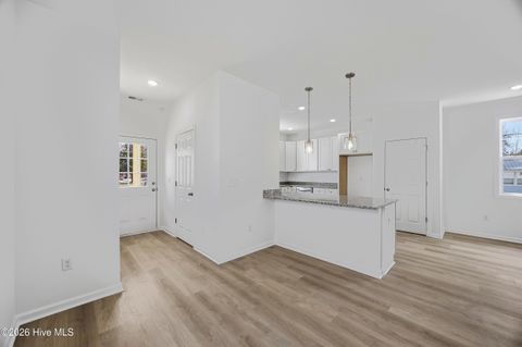 Tiny photo for 711 W Hayes Street, Burgaw, NC 28425 (MLS # 100559922)