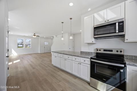 Tiny photo for 711 W Hayes Street, Burgaw, NC 28425 (MLS # 100559922)