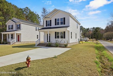 Tiny photo for 711 W Hayes Street, Burgaw, NC 28425 (MLS # 100559922)