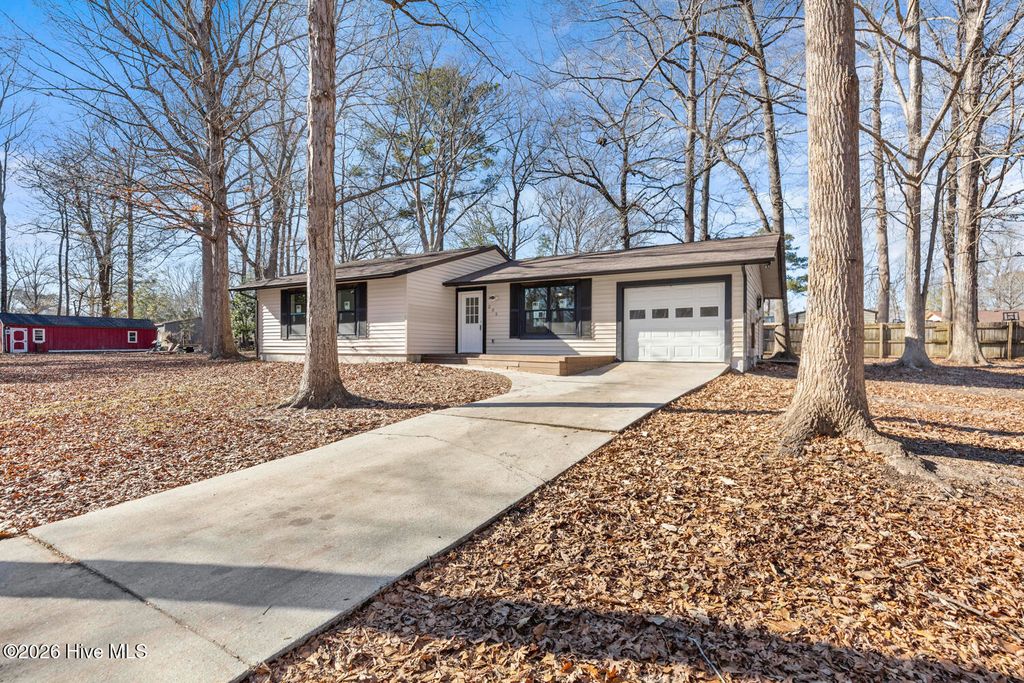 Photo of 205 Autumn Circle, Jacksonville, NC 28540 (MLS # 100551679)