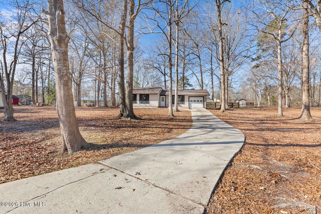 Photo of 205 Autumn Circle, Jacksonville, NC 28540 (MLS # 100551679)