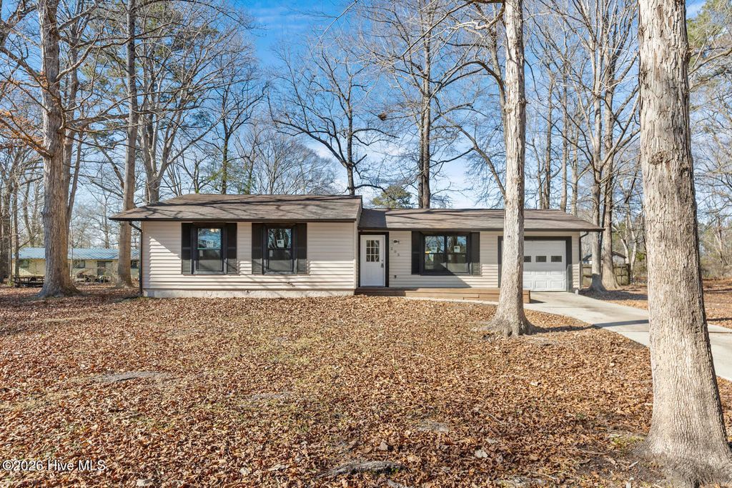 Photo of 205 Autumn Circle, Jacksonville, NC 28540 (MLS # 100551679)
