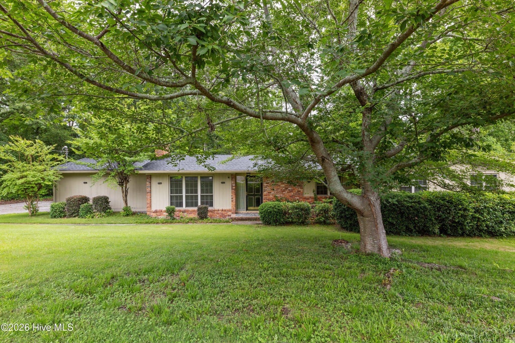 Photo of 744 Lancaster Road, Augusta, GA 30909 (MLS # 100582607)