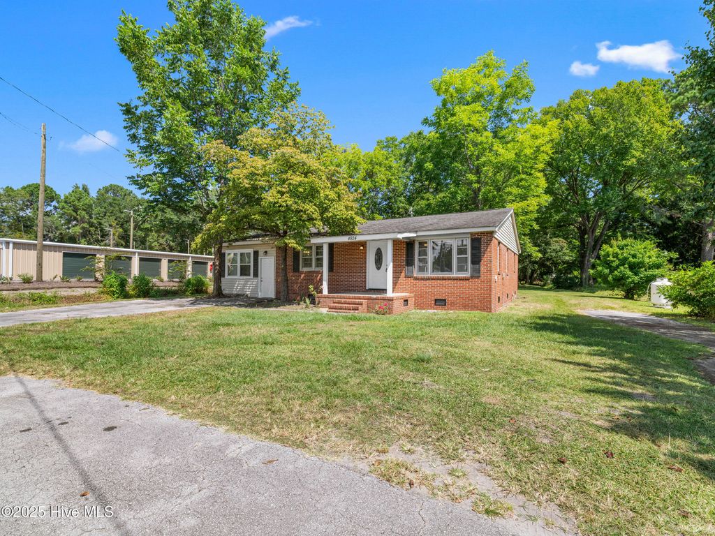 Photo of 4824 Gum Branch Road, Jacksonville, NC 28540 (MLS # 100529453)