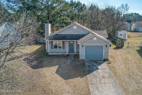 Photo of 124 Horse Shoe Bend, Jacksonville, NC 28546 (MLS # 100548302)
