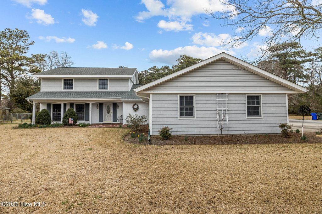 Photo of 201 Sycamore Drive, Beaufort, NC 28516 (MLS # 100556715)