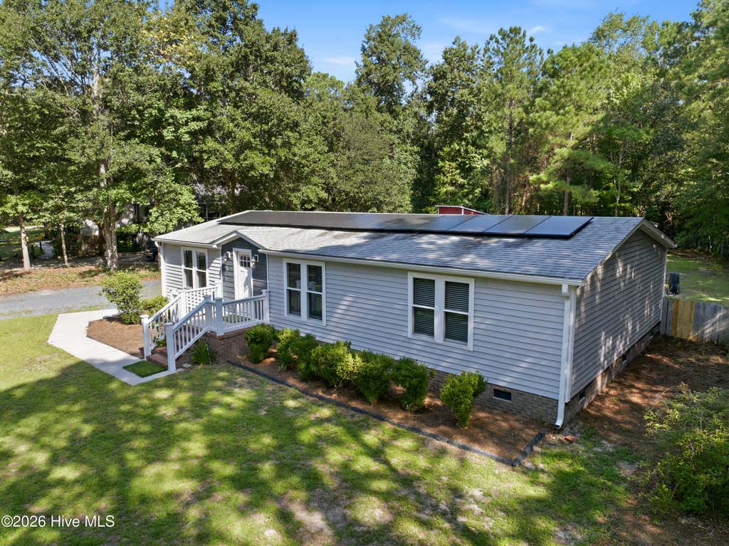 Photo of 295 Groves Point Circle, Hampstead, NC 28443 (MLS # 100592795)